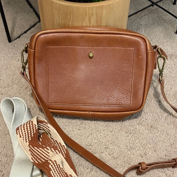 Madewell Handbags - Madewell Tan Brown Leather Crossbody Bag